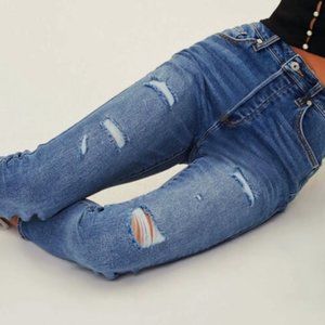 NWT Forever 21 The Westwood Distressed Mom Jeans 25